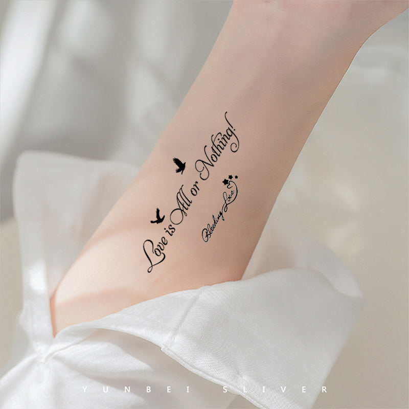 Abziehbare Tattoos - Boohoo-Stil